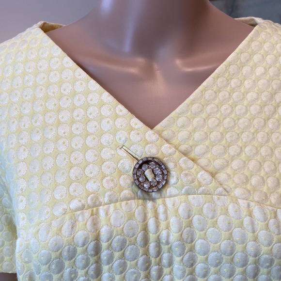 Vintage 1950s Fabulous Yellow Dress, Original Rhinestone Pin and Matching Belt - Picture 5 of 13